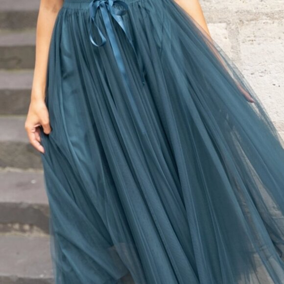 NWT Aria Tulle Skirt - Picture 2 of 2
